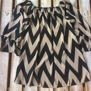 Tan and black chevron tunic!!❤️