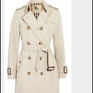 Burberry women Kensington trench coat