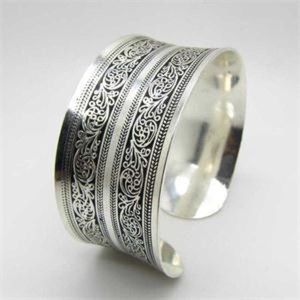 Esmerelda Cuff