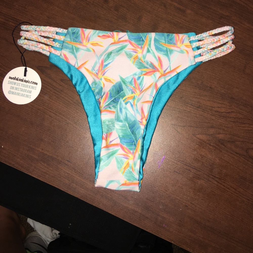 Bikini bottoms