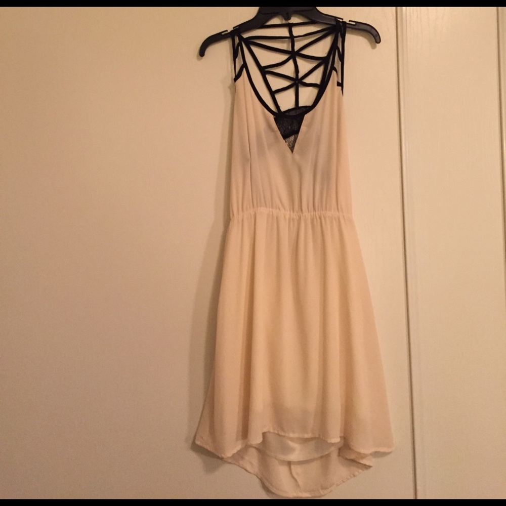 NWT!! Strappy dress😍