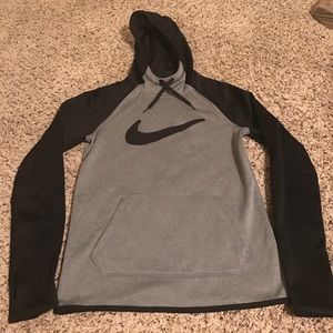 Nike Therma-Fit pullover hoodie
