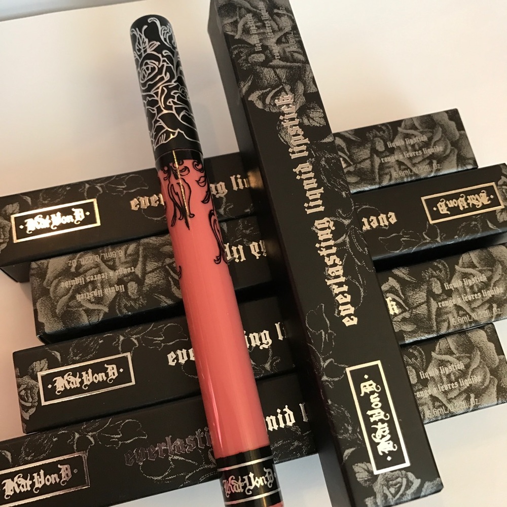 Kat von d liquid Matte lipstick 💄 melancholia
