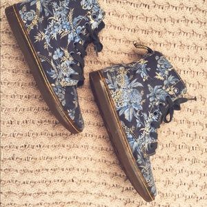 Dr. Martens blue with flowers