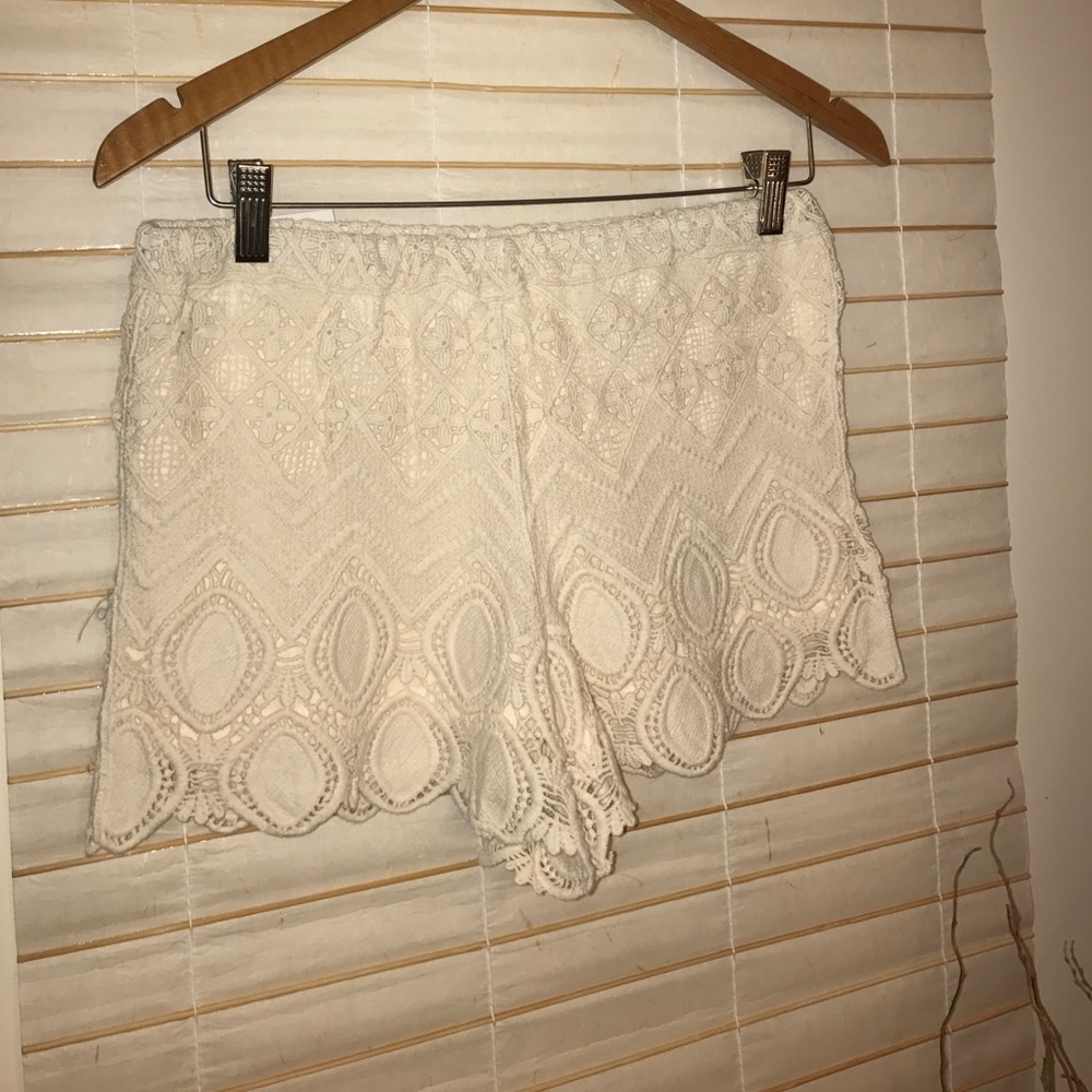 Ivory lace shorts NWOT
