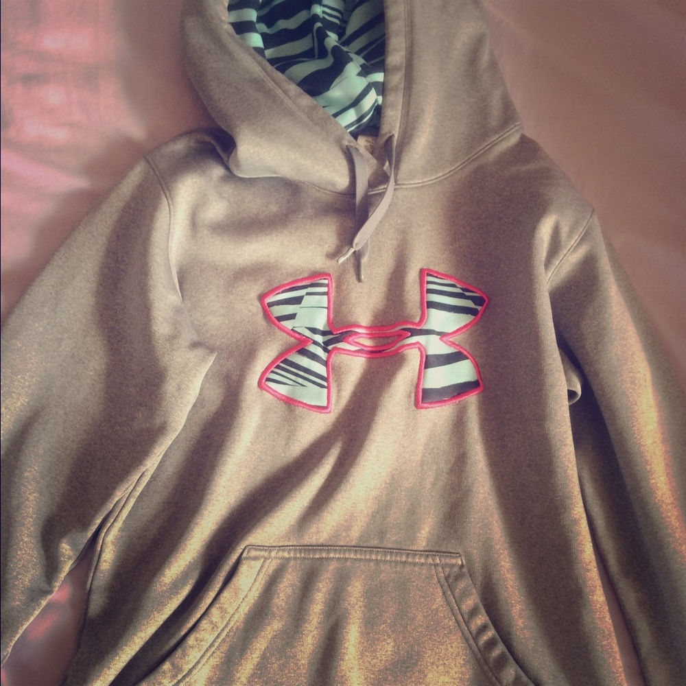 Gray Under Armour hoodie