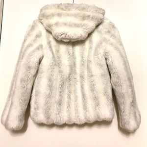 BEAUTIFUL custom made coat! Youth L or Women's XS