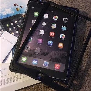Lifeproof case for IPAD air 2