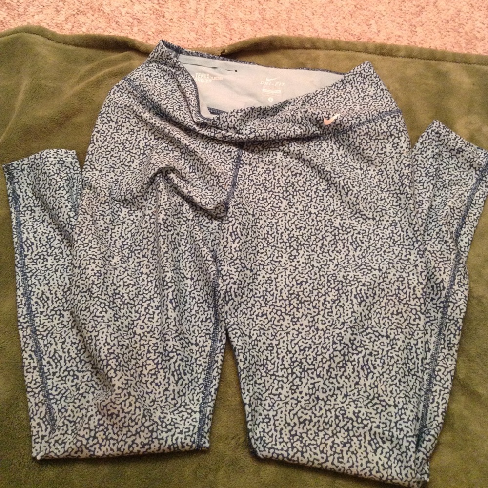 Nike leggings