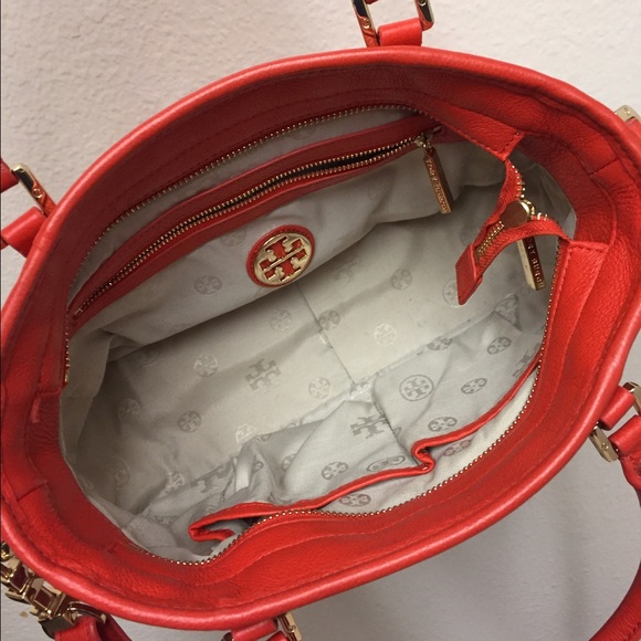 SOLD Tory Burch Amanda Mini Satchel - Picture 3 of 4
