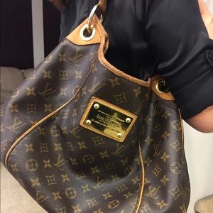 AUTHENTIC LOUIS VUITTON GALLERIA BAG