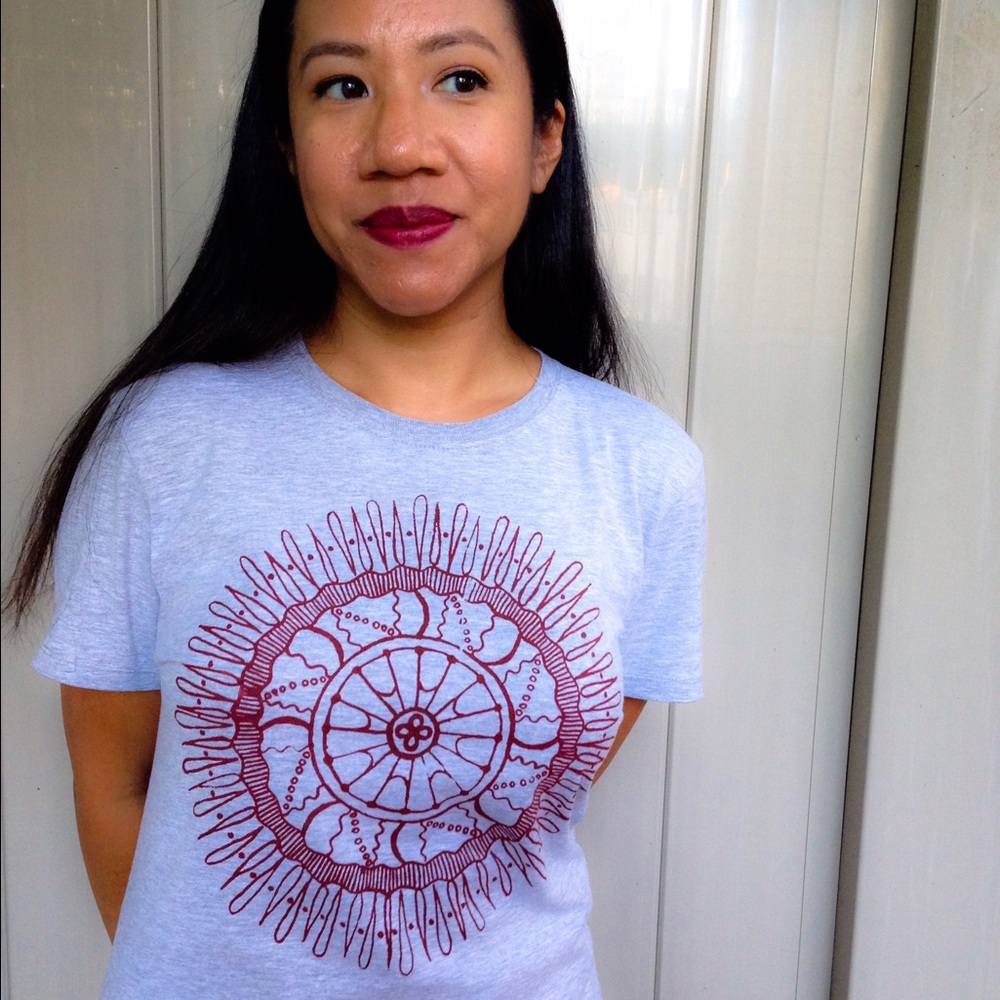 🔺SALE🔺 Silkscreened Mandala T-Shirt - Picture 1 of 4