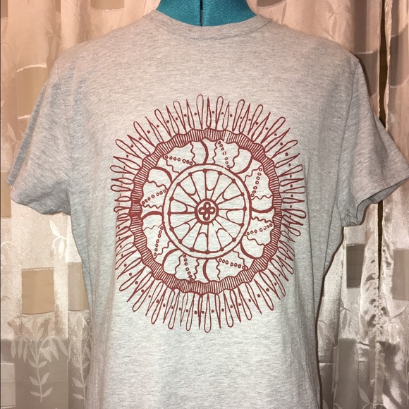 🔺SALE🔺 Silkscreened Mandala T-Shirt - Picture 4 of 4
