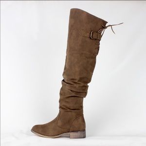 Taupe color fall boots!!