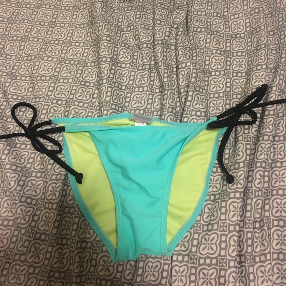 Bathing suit bottoms