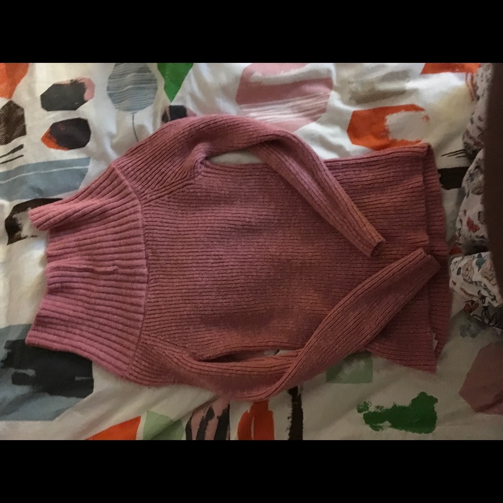 Hollister sweater
