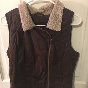 Jack Cropped Vest