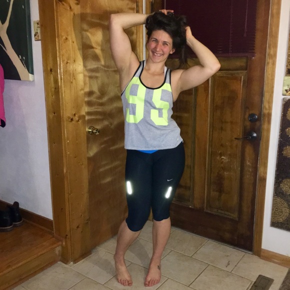 Nike throwback crop tank jersey - Picture 3 of 5