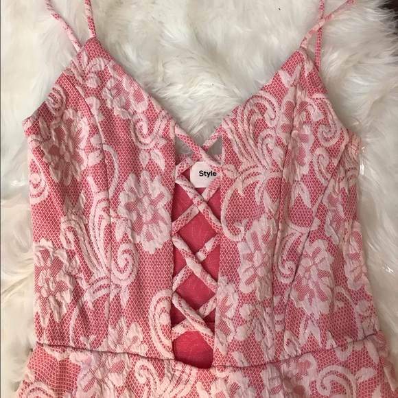 CLEARANCE!Criss Cross Ivory and pink  Dress 💕 - Picture 5 of 5