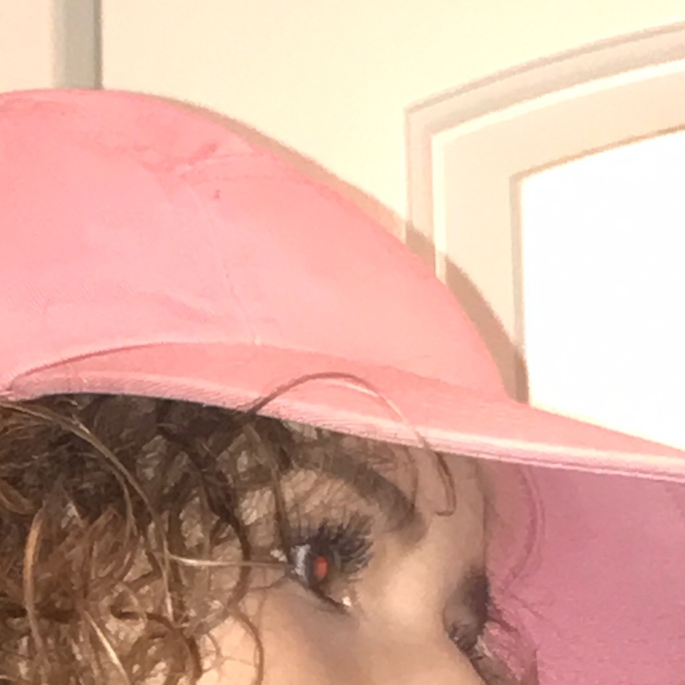 Pink hat - Picture 1 of 1