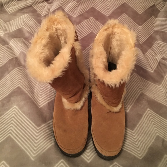UGG Shoes - UGG Australia Sundance II boots