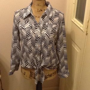 Investments Petite black/White Blouse