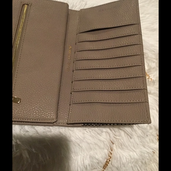 Travel Collection wallet and passport holder - Picture 2 of 4