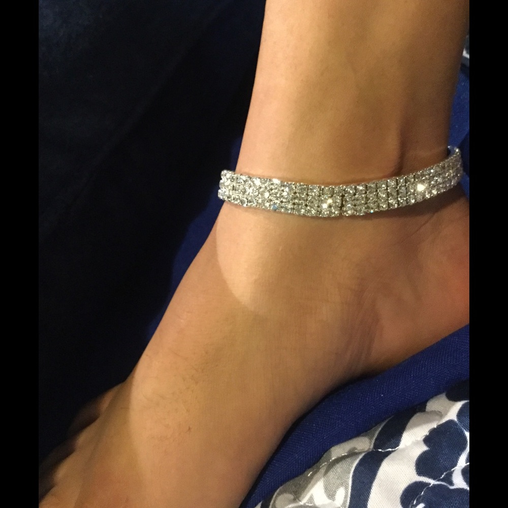 Crystal diamonds foot chain