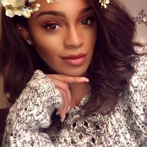 Meet your Posher, Alashia