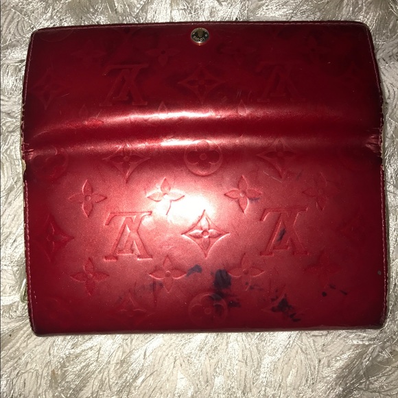 LV wallet price to sell fast - Picture 2 of 4