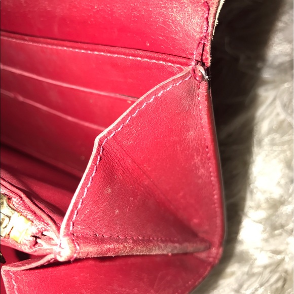 LV wallet price to sell fast - Picture 3 of 4