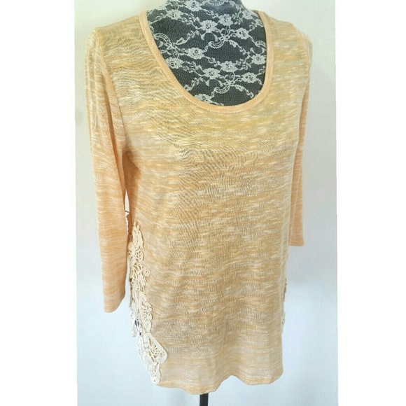 Charming Charlie Tops - Beautiful Flowy Blouse