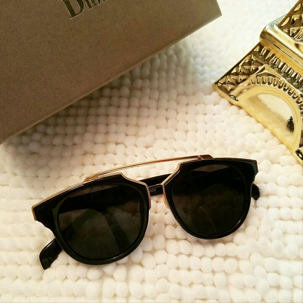 Sunglasses (brand new)