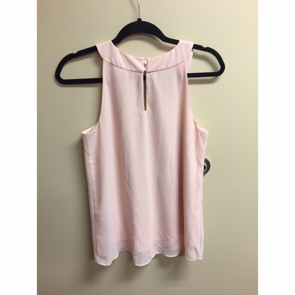 Macy's Business Casual Tank With Gold Chain Neck - Picture 2 of 3
