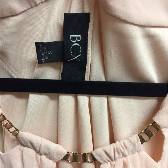 Macy's Business Casual Tank With Gold Chain Neck - Picture 3 of 3