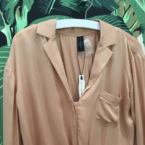 Button down top - Picture 3 of 6