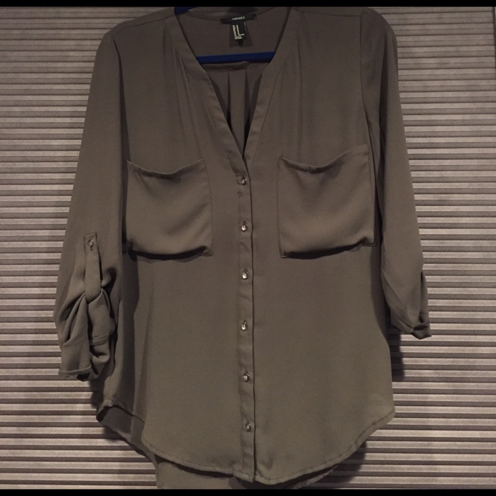 Forever 21 blouse size M