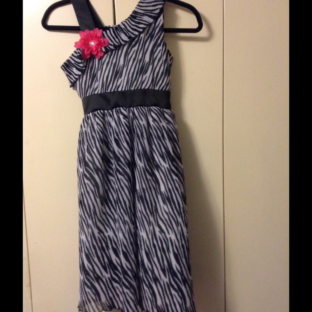 Zebra Print Dress - Picture 3 of 3