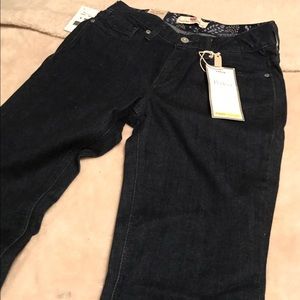 Memorial Sale Levi's Dark Blue Jeans