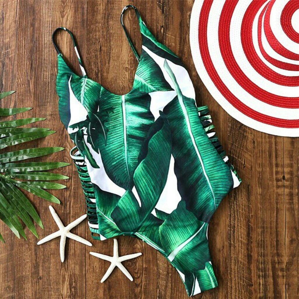 Super cute & sexy bathing suit