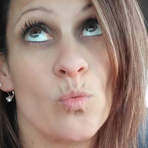 Meet your Posher, Chrissy