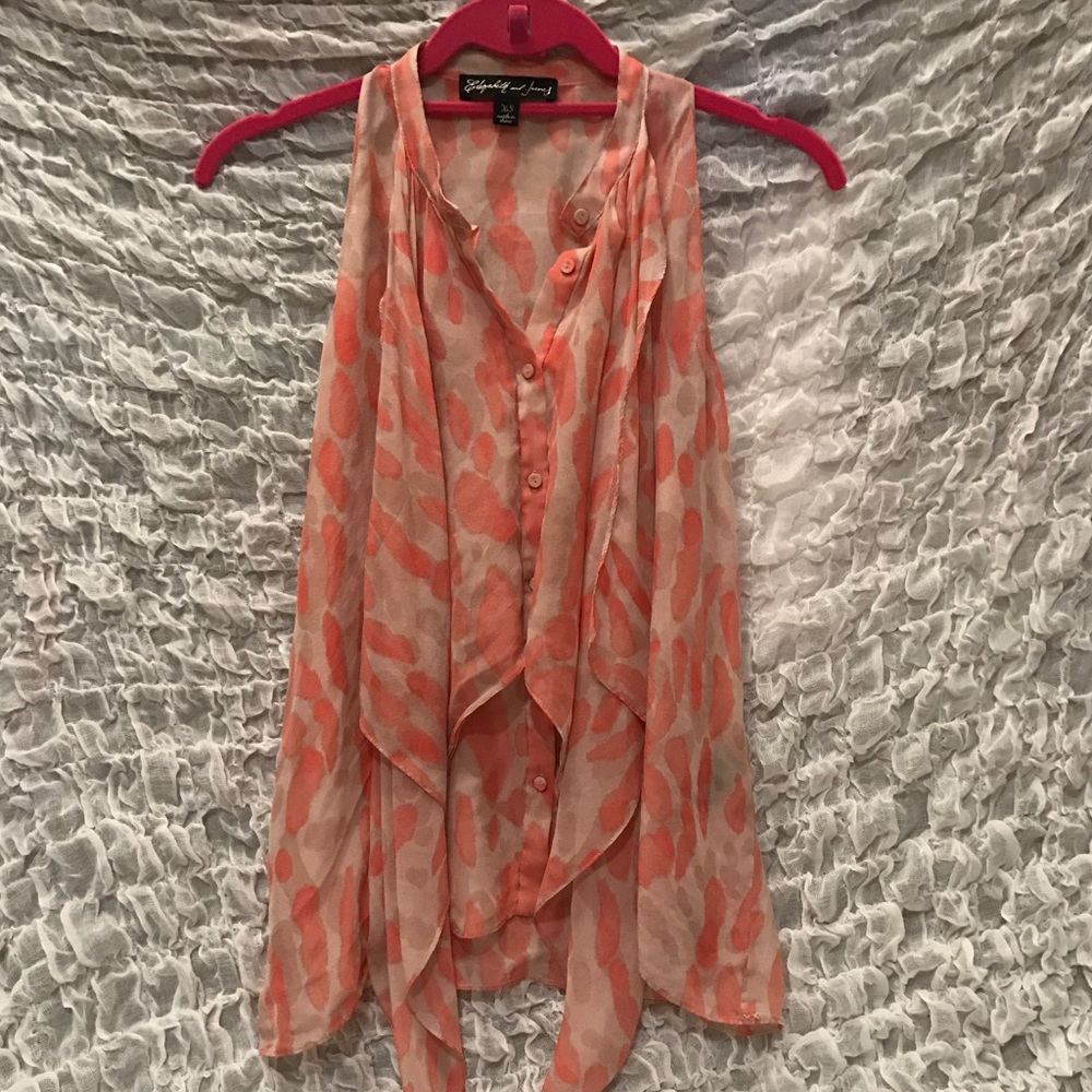 Sleeveless ruffle blouse
