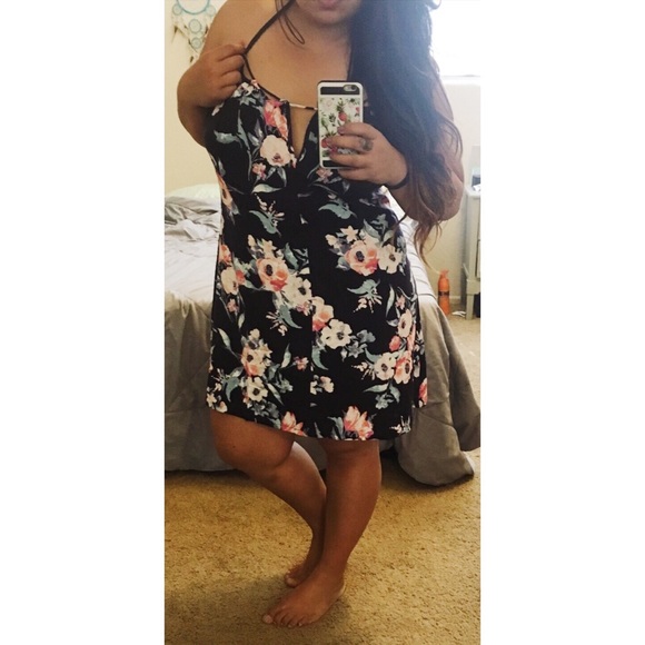NWT Navy Blue Floral Dress 🌷🌼 - Picture 2 of 2