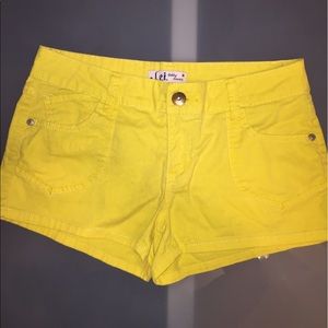 Yellow Shorts Junior size 5, by Lei 🌞