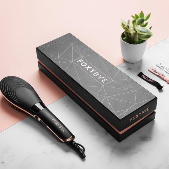 Straightening Brush