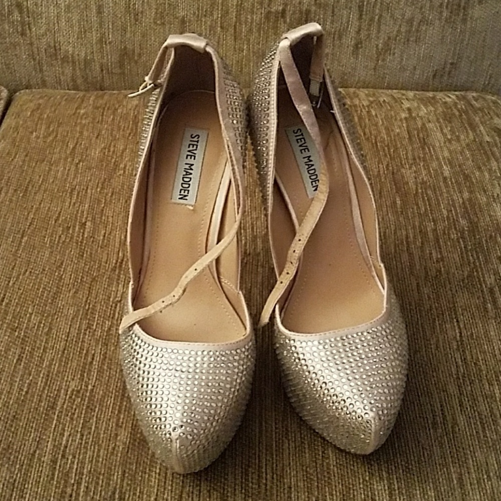 Gold Steve Madden Rhinestone Heels, Size 9