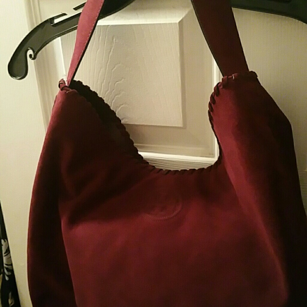 SOLD ON OTHER SITE Tory Burch should bag