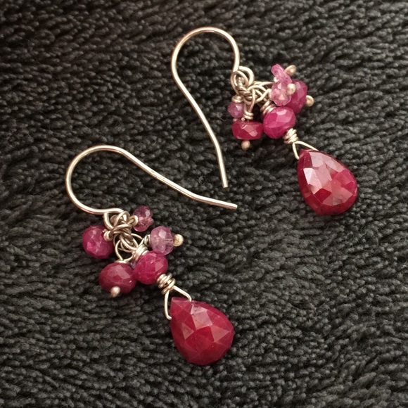 Beautiful Ruby dangle earrings - Picture 2 of 2