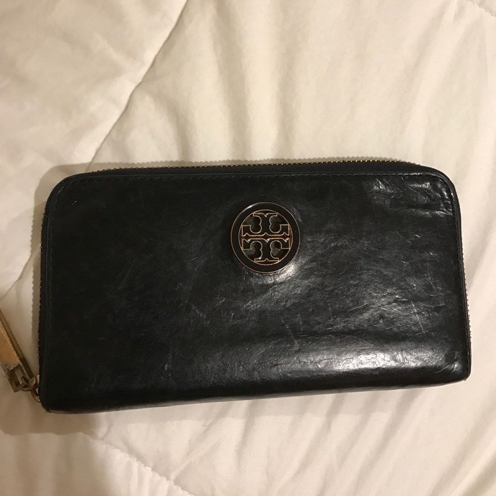 Tory Burch black wallet