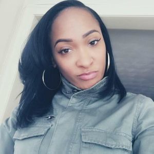 Meet your Posher, Teona